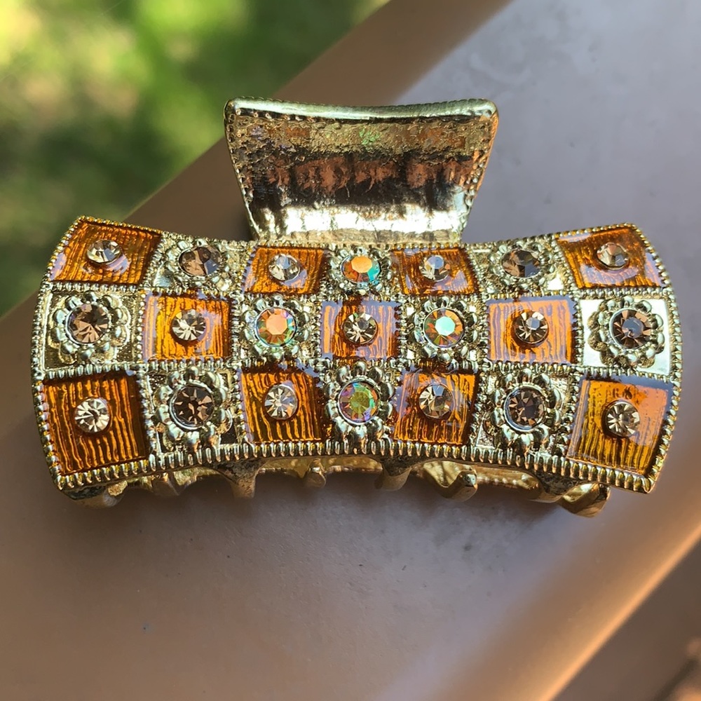 New Gold Jeweled Hair Claw Clip. Approx 2.5” width